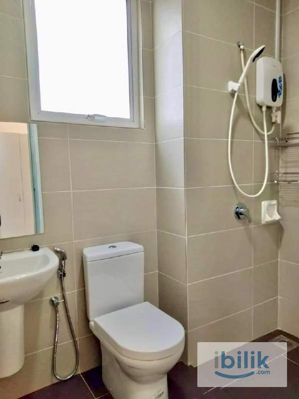 Fully Furnished Master Bedroom For Rent at 7 Three Seven Residence, Kajang - Image 6