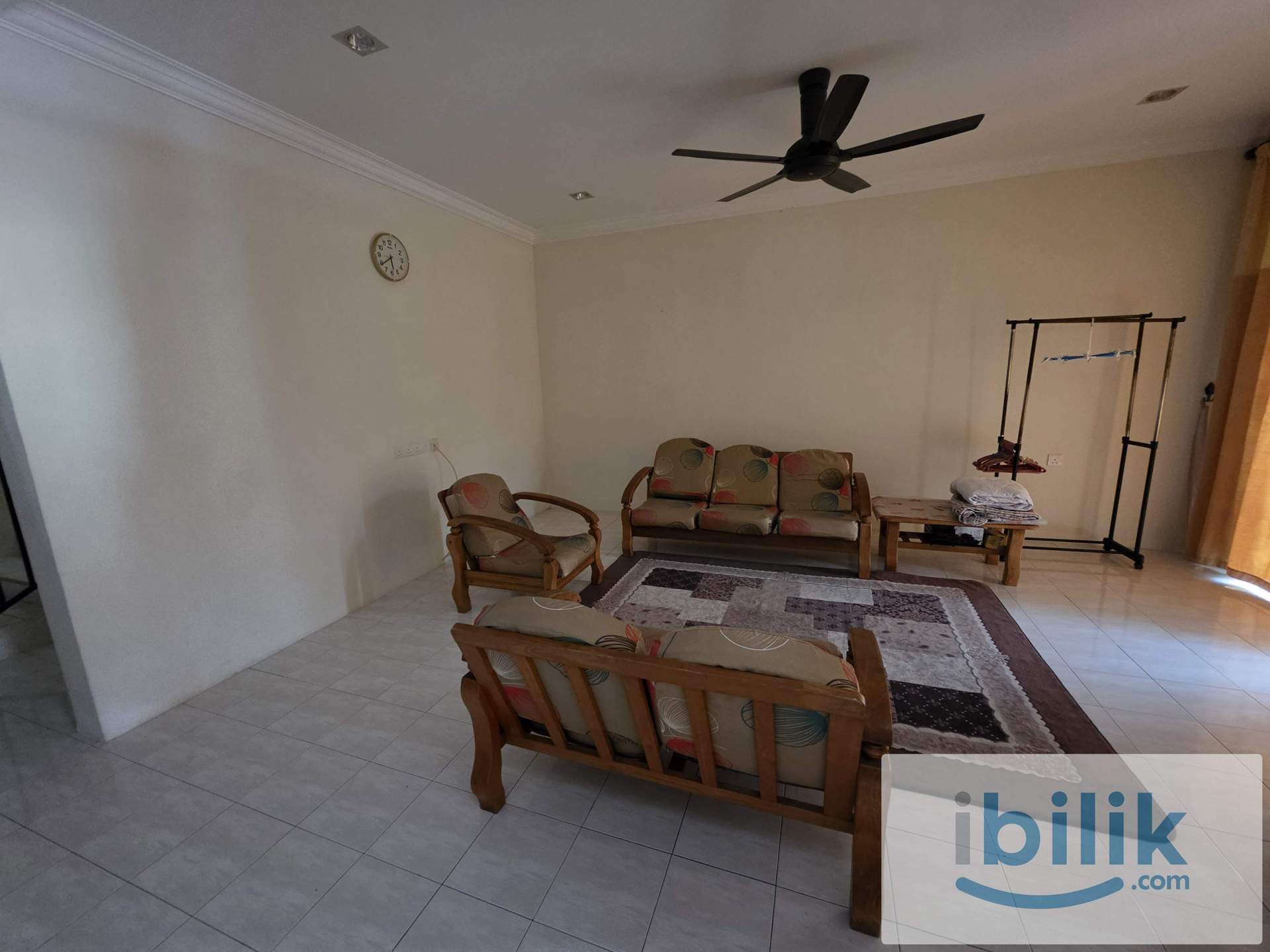 Middle Shared Bedroom For Female - Image 2