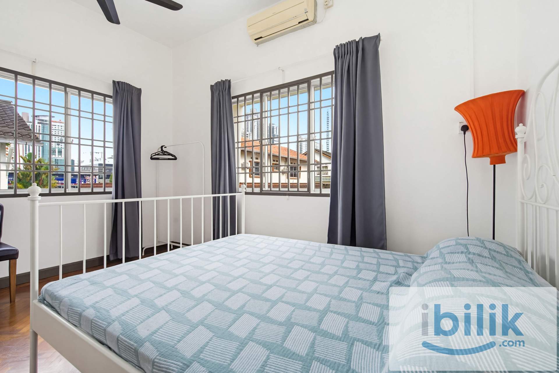 Room in the CityJB - Image 1