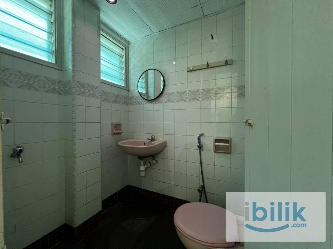 🔥ZERO DEPOSIT⚡LIMITED CHOW KIT QUEEN SIZE BED ROOM WITH PRIVATE BATHROOM⚡FULLY FURNISHER🔥MOVE IN IMMEDIATELY🔥 - Image 7