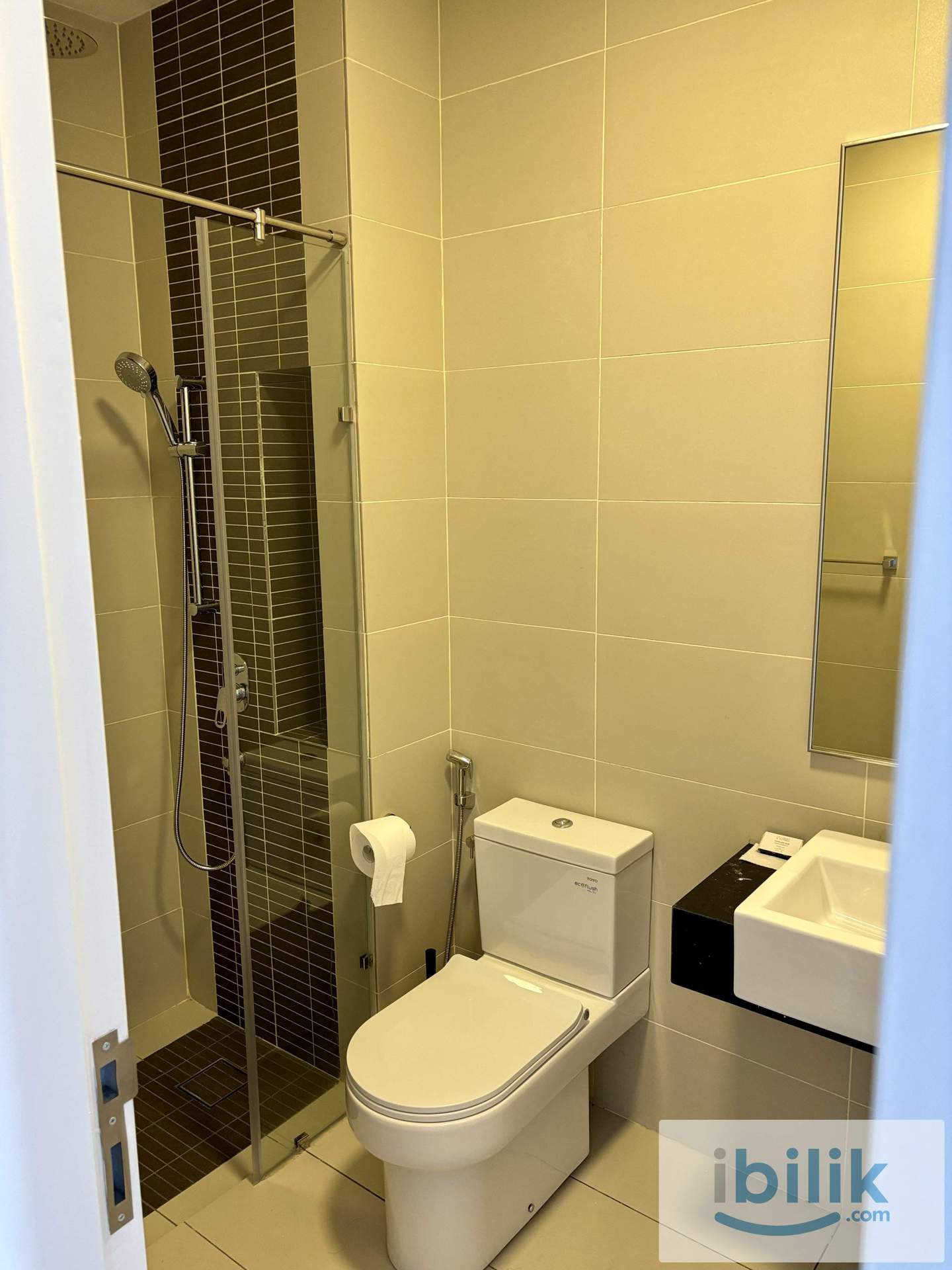 Sentral Suites Room for Rent - Image 2