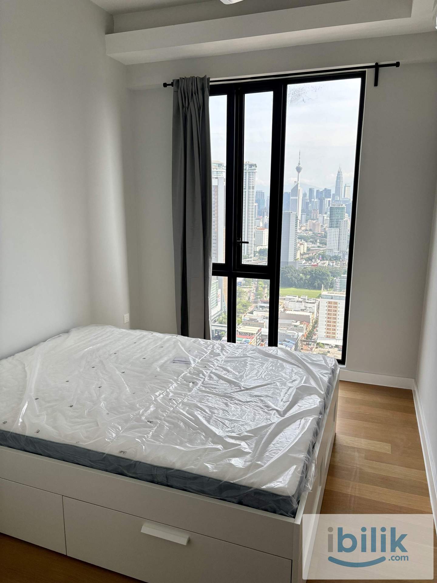 Sentral Suites Room for Rent - Image 1